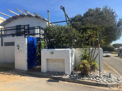 Arniston House | The Weaver