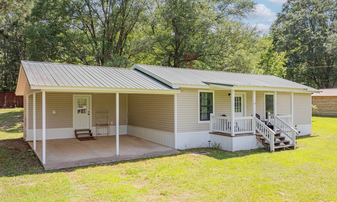 Jefferson House | THE WELL HOUSE at SELAH RESORT