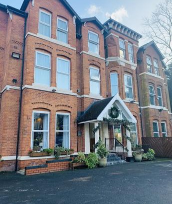 Manchester Hotel | The Westlynne Hotel