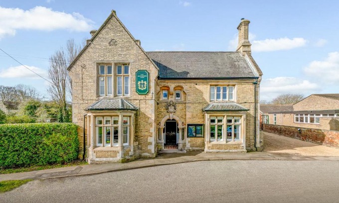Osbournby Hotel | The Whichcote Arms