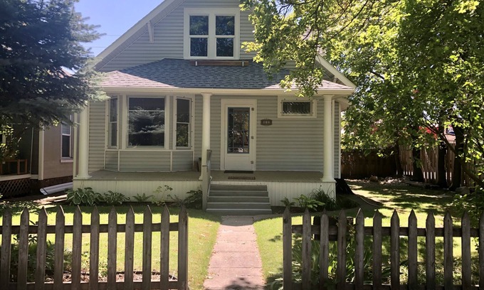 Riverfront House | The White Picket Fence - Remodeled Craftsman, Downtown Riverfront Neighborhood