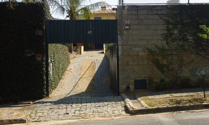 Jardim Atlantico House | The Yellow House Pararela Portugal one Quarter Pond pampulha optimal loc!