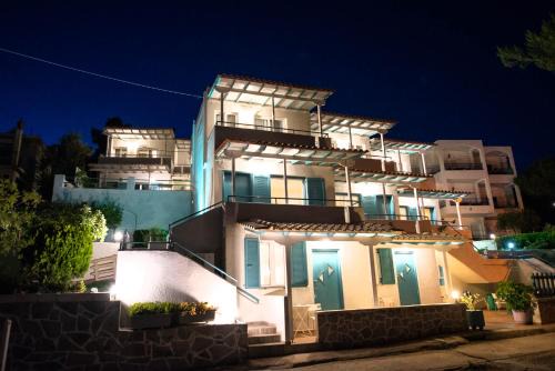 Poros Apartment | Theodora Rooms