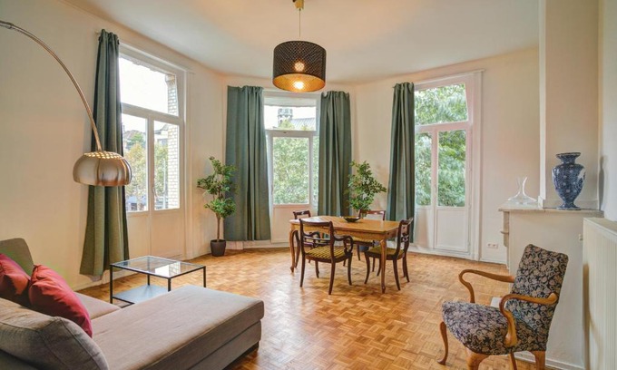 Sint-Andries Apartment | Theodore Residence in the Heart of Antwerp