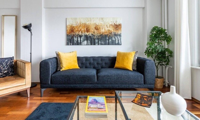 Etiler Apartment | This apartment is a 2 bedroom(s), 1 bathrooms, located in Beşiktaş, İstanbul.