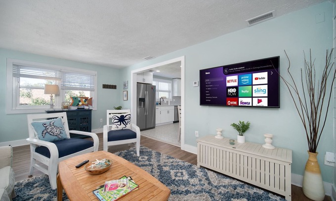 Jacksonville Beach Apartment | This apartment is a 2 bedroom(s), 1 bathrooms, located in Jacksonville, FL.