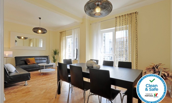 Sao Jorge de Arroios Apartment | This apartment is very convenient for tourists or business people.
