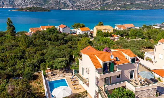 Kneza House | This beautiful vacation home with pool is located in a quiet location in the village of Kne.