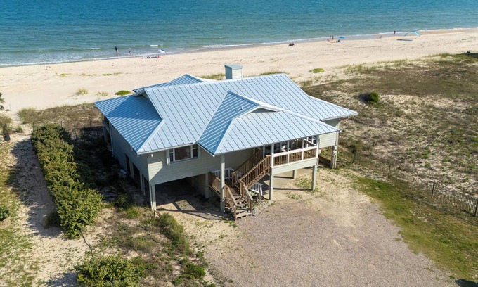 St. George Island House | THIS DELIGHTFUL HOME IS IDEAL for a family vacation.