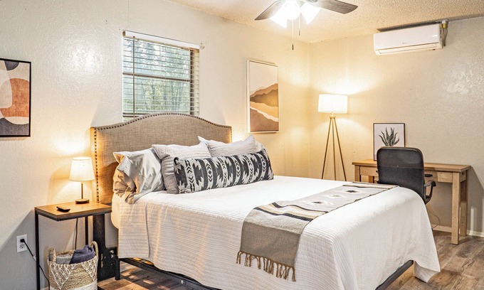 Abilene House | This house is a 2 bedroom(s), 1 bathrooms, located in Abilene, TX.