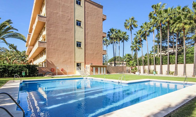 Carib Playa Apartment | This lovely vacation duplex with terrace is located in the residential complex Prima Vista in Las Ch