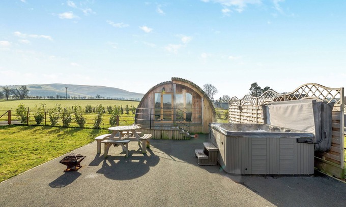 St Harmon Cottage | This luxury lodge with a private hot tub is perfect for exploring Mid Wales.