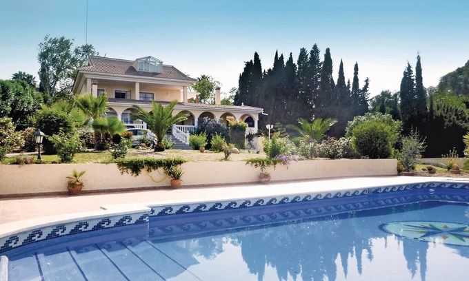 El Olivar House | This sunny, impressive vacation villa with high quality furnished and with great attention to detail