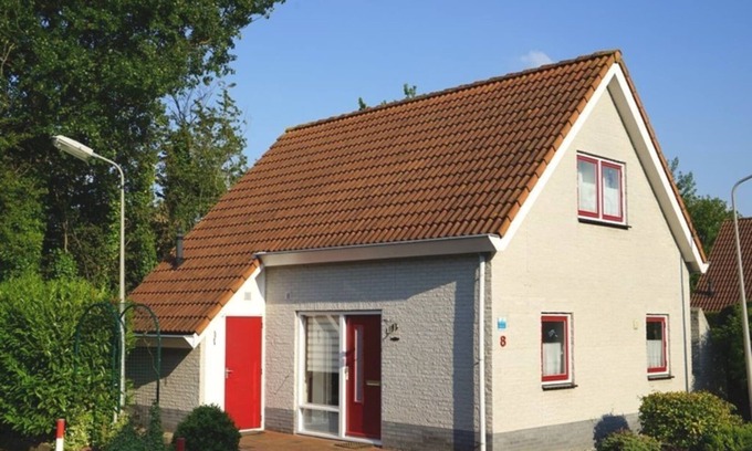 Ouddorp House | This very cozy holiday home offers everything you are looking for, for a pleasant and comfortable holiday.