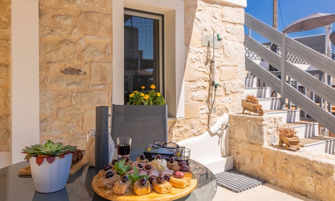 Thrapsano House | Thrapsano House at Iraklion Crete for up to 8 Persons