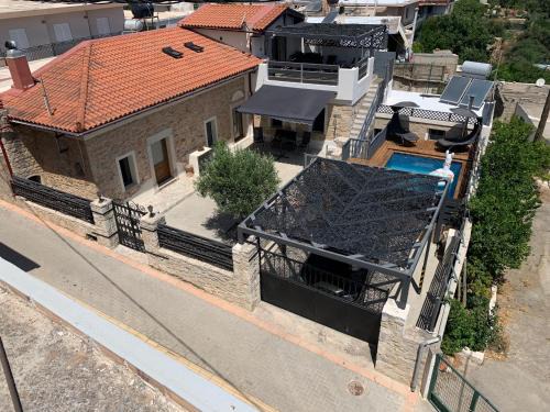 Thrapsano Apartment | Thrapsano House with private pool by Hospi