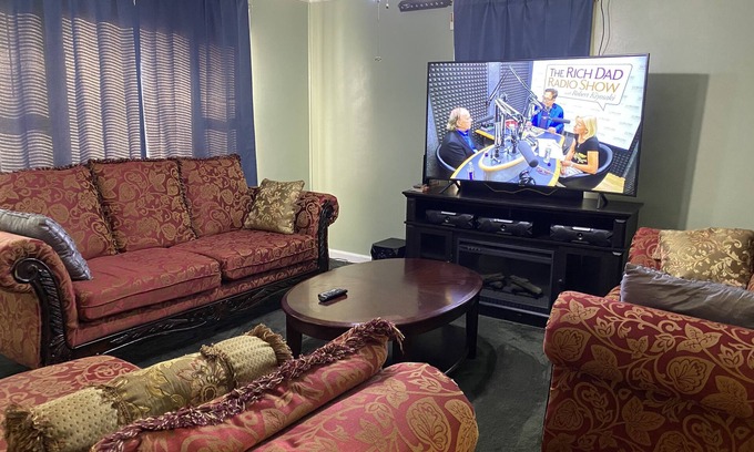 Winston - Salem House | Three bedroom 5 minutes to state university & town, 10 min to baptist hospital