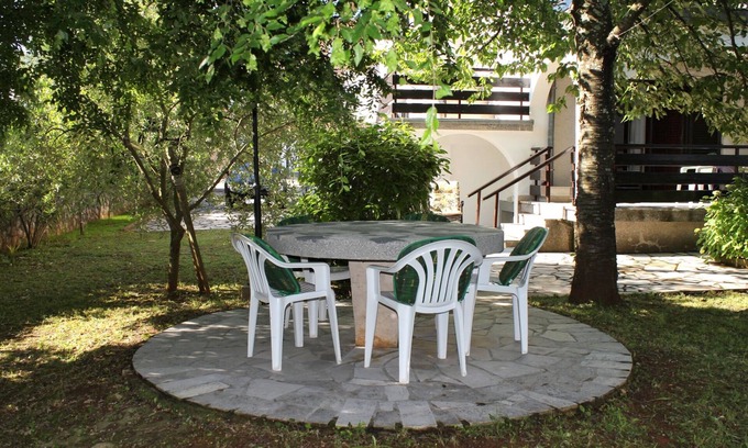 Vantacici Apartment | Three bedroom apartment with terrace Vantačići, Krk (A-5425-a)