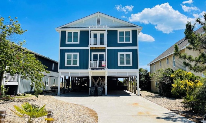 Holden Beach House | Three Girls