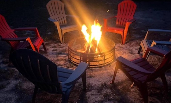 Tranquil Harbour House | Three Seas