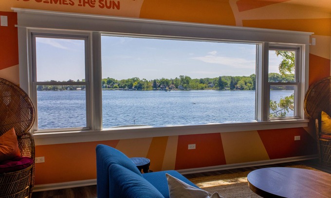 Tichigan House | Tichigan Lake House - Pontoon Boat & Fire Pit - Dog Friendly - Newly Renovated