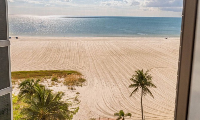 South Island Condo | Tide & Seek: Beach-front and Resort Amenities