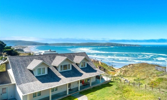 Dillon Beach House | TidePool~Relaxing Family Getaway! Walk to Beach!Decks!HtTb/GmRm/PupOK/WiFi