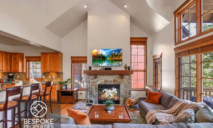 Tamarack Resort House | Timberline Lodge @ Tamarack Resort | Modern Ski In/Out | Pet OK | Hot Tub