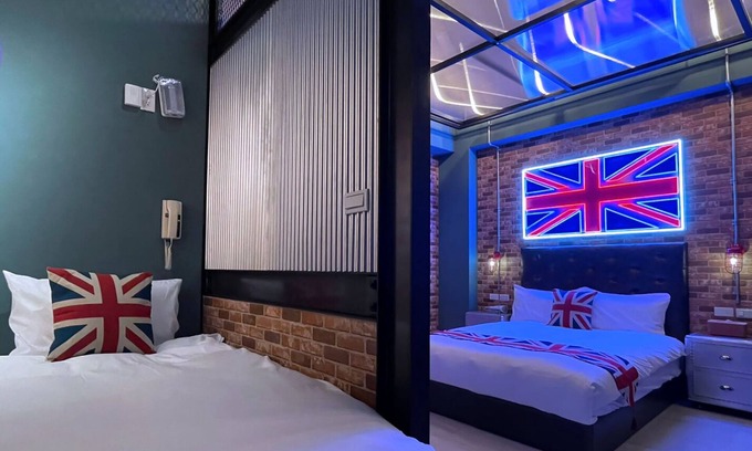 Hualien City Centre House | Time Light Walk