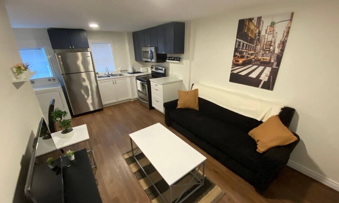 East Windsor House | Tiny Home | PetFriendly+Prime+Disney+Wifi