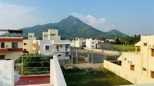 Tiruvannamalai House | Tiru Guesthouse and Rooms