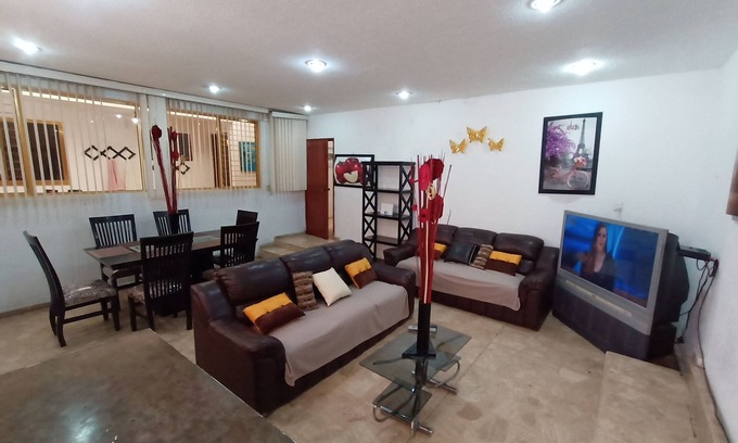 Toluca City-Centre House | Toluca Centrica House