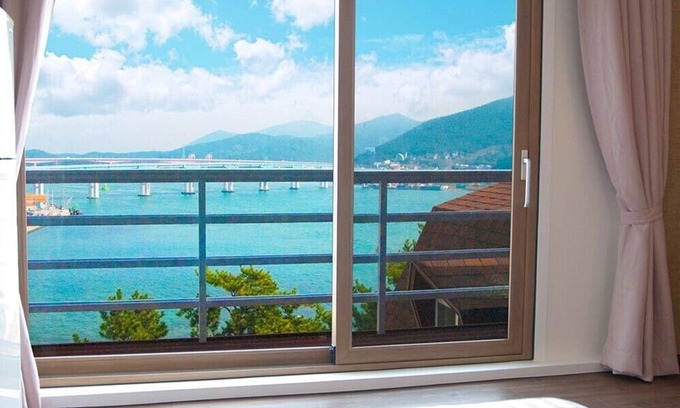 Yongnam-myeon Condo | Tongyeong Tulip Pension