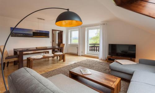 Isny im Allgaeu Apartment | Top 97,5 qm Ferienwohnung im Allgäu, Balkon und Parkplatz