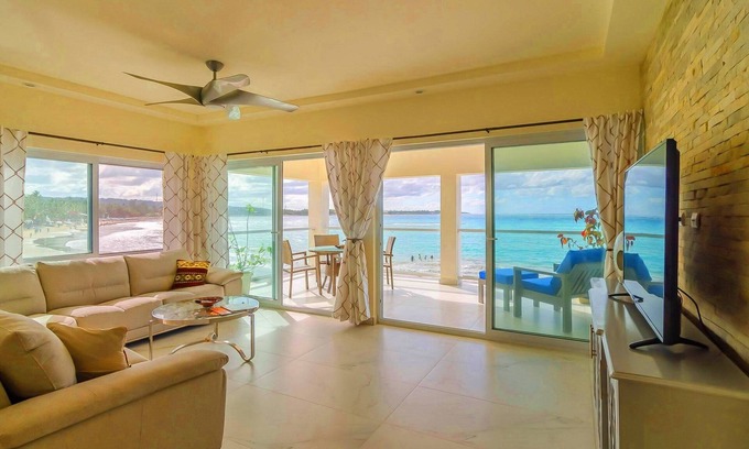 Cabarete Apartment | Top-Floor 3BD Beachfront Penthouse, Amazing Sea Views, Pool, Central Location!
