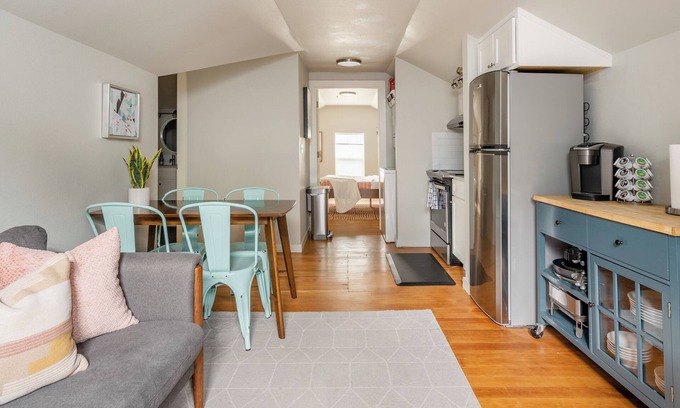 Sullivan's Gulch Apartment | Top-Floor Hideout Best Location 2BR 4 Guests