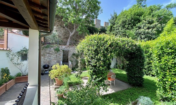 San Niccolo Apartment | Top floor with garden bordering the historic city walls in San Niccolo district