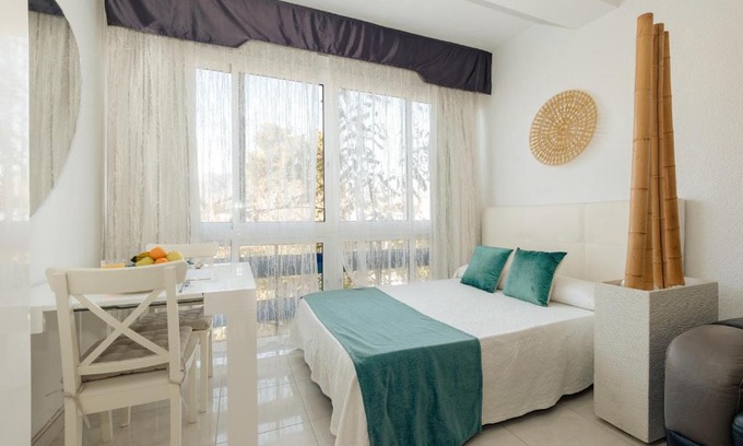 Torremolinos Bed & Breakfast | Top2Stay Los Alamos