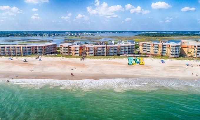 Sneads Ferry Condo | Topsail Dunes 2305 / Completely Updated 2019! Pool, Grill Area