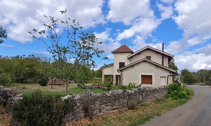 Issendolus House | TOULEYROU maison de vacances