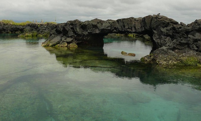 Puerto Villamil House | Tour to volcan, swim with sharks - Marriat #6