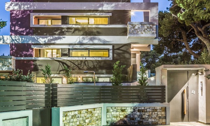 Penteli Apartment | Tourelle. A 64 m2 apartment consisting of a bedroom and a living room.