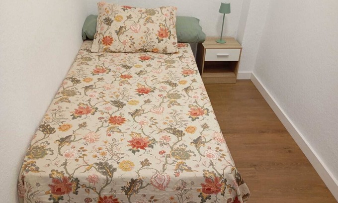 Simat de la Valldigna Apartment | Tourist apartment in Simat de la Valldigna, Well equipped, 15 min from the beach
