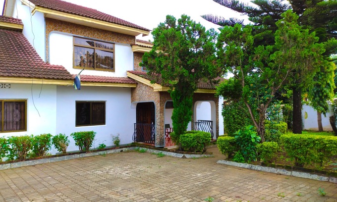 Arusha House | Tours with Kunta Safaris & treks house