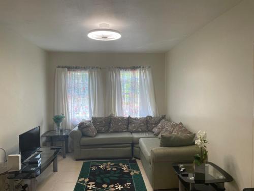 Epworth Apartment | Tower Isles Manor
