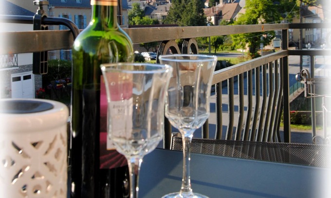 Crocq Apartment | Tower View Apartment creuse, crocq