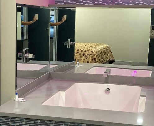 Lynwood Hotel | Town House Motel