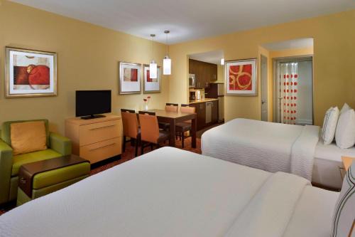 Thunder Bay Hotel | TownePlace Suites by Marriott Thunder Bay