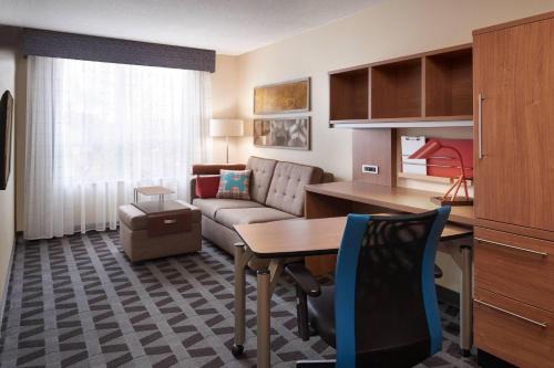 Windsor Hotel | TownePlace Suites by Marriott Windsor