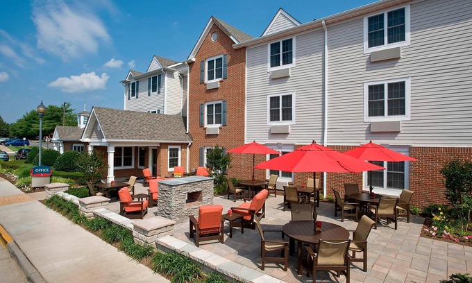 Sterling Hotel | TownePlace Suites Marriott Dulles Airport (Newly Renovated)